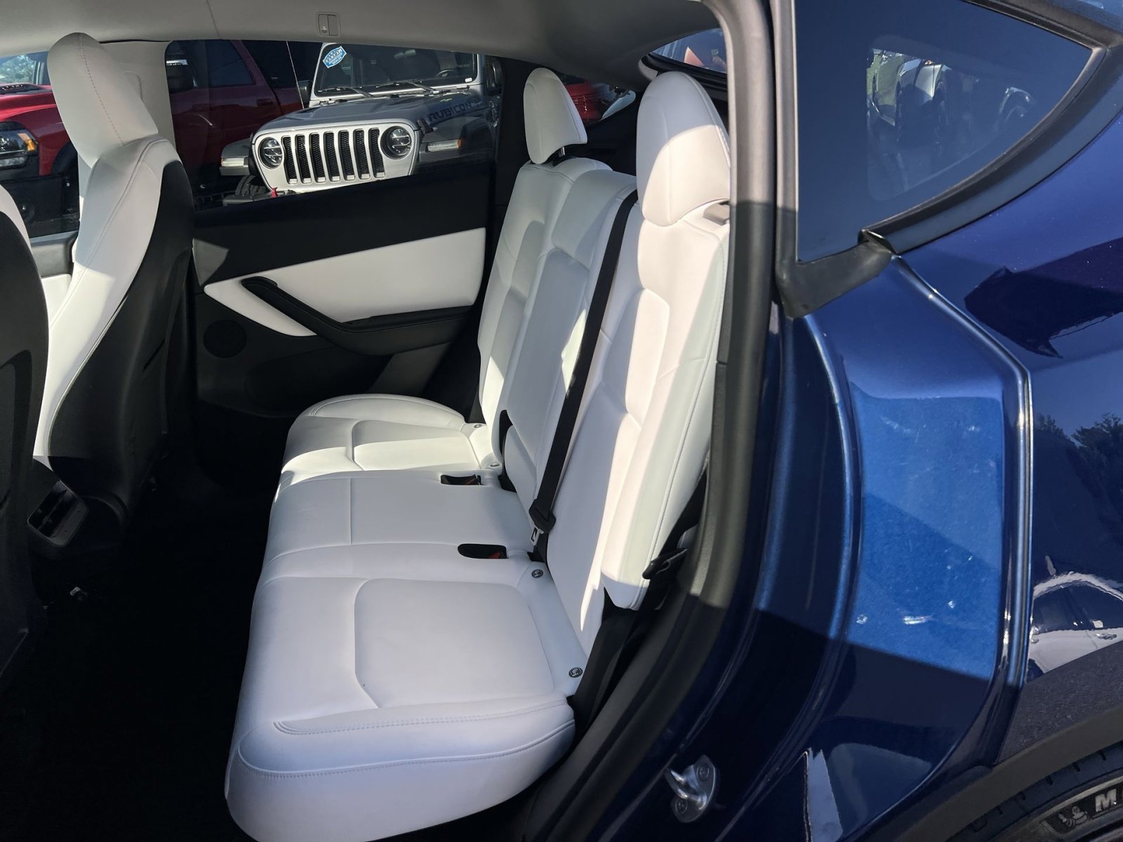 Used 2022 Tesla Model Y Performance AWD/4WD image 24
