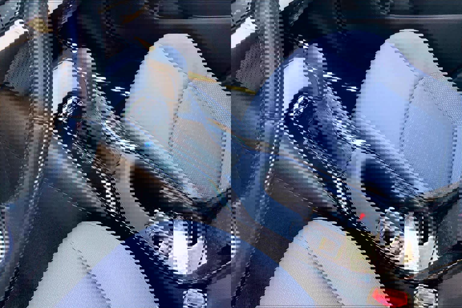 Used 2023 Toyota Corolla SE image 15