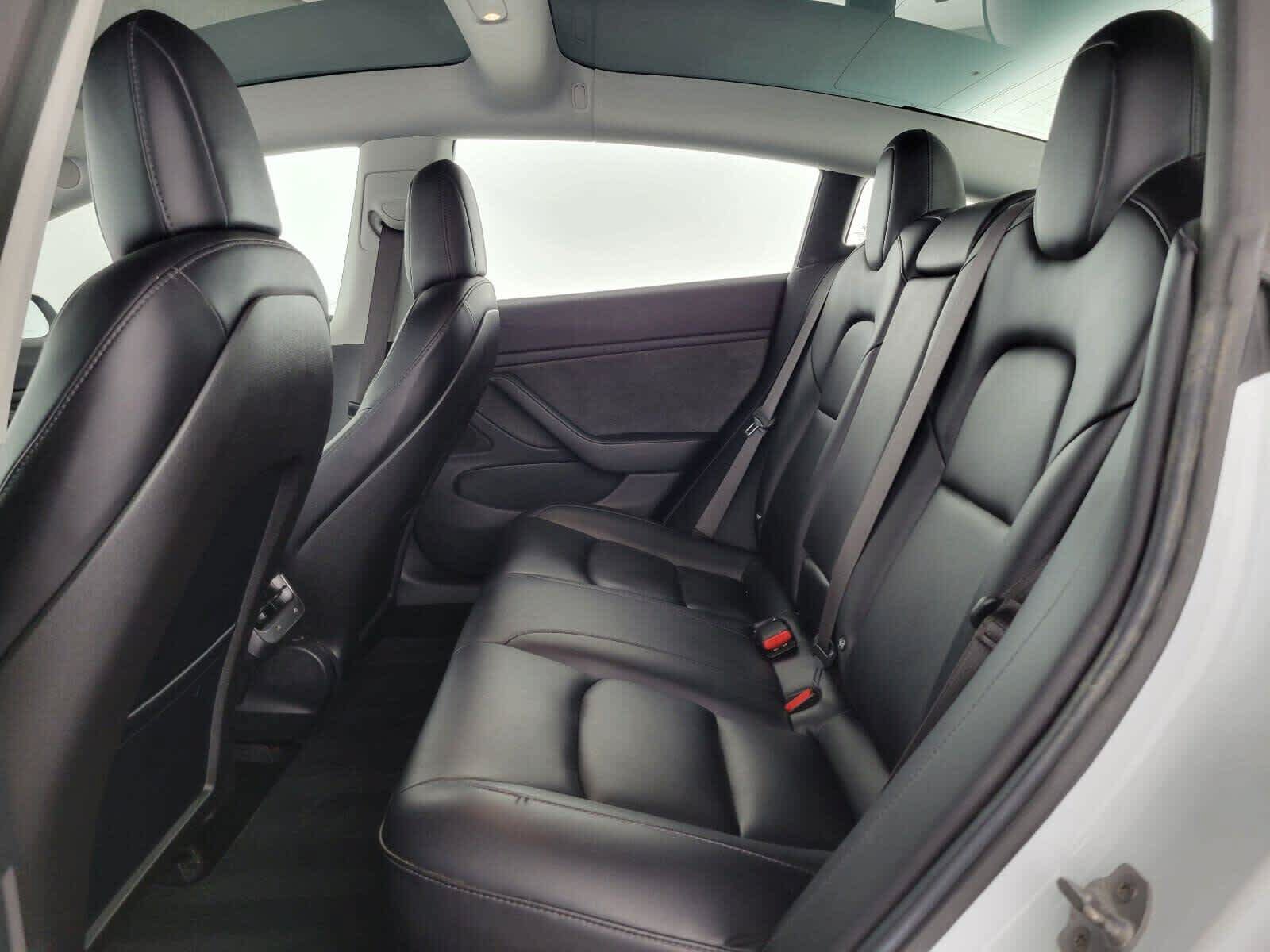 Used 2018 Tesla Model 3 Long Range RWD image 16