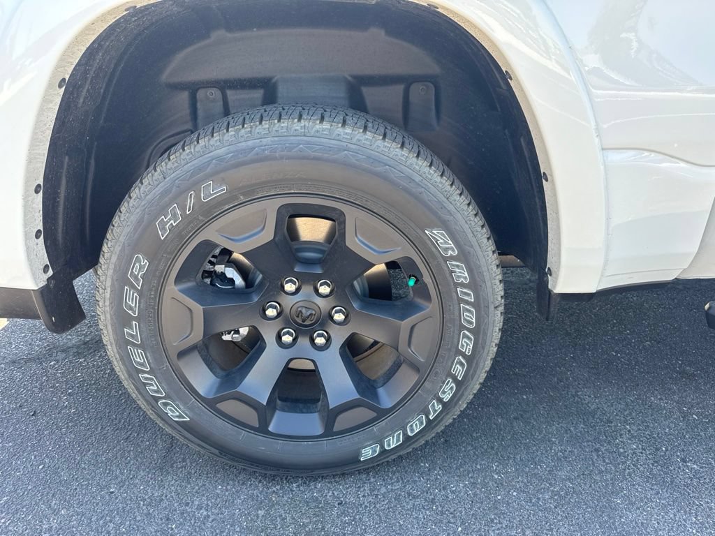 Used 2025 RAM 1500 Big Horn AWD/4WD image 9
