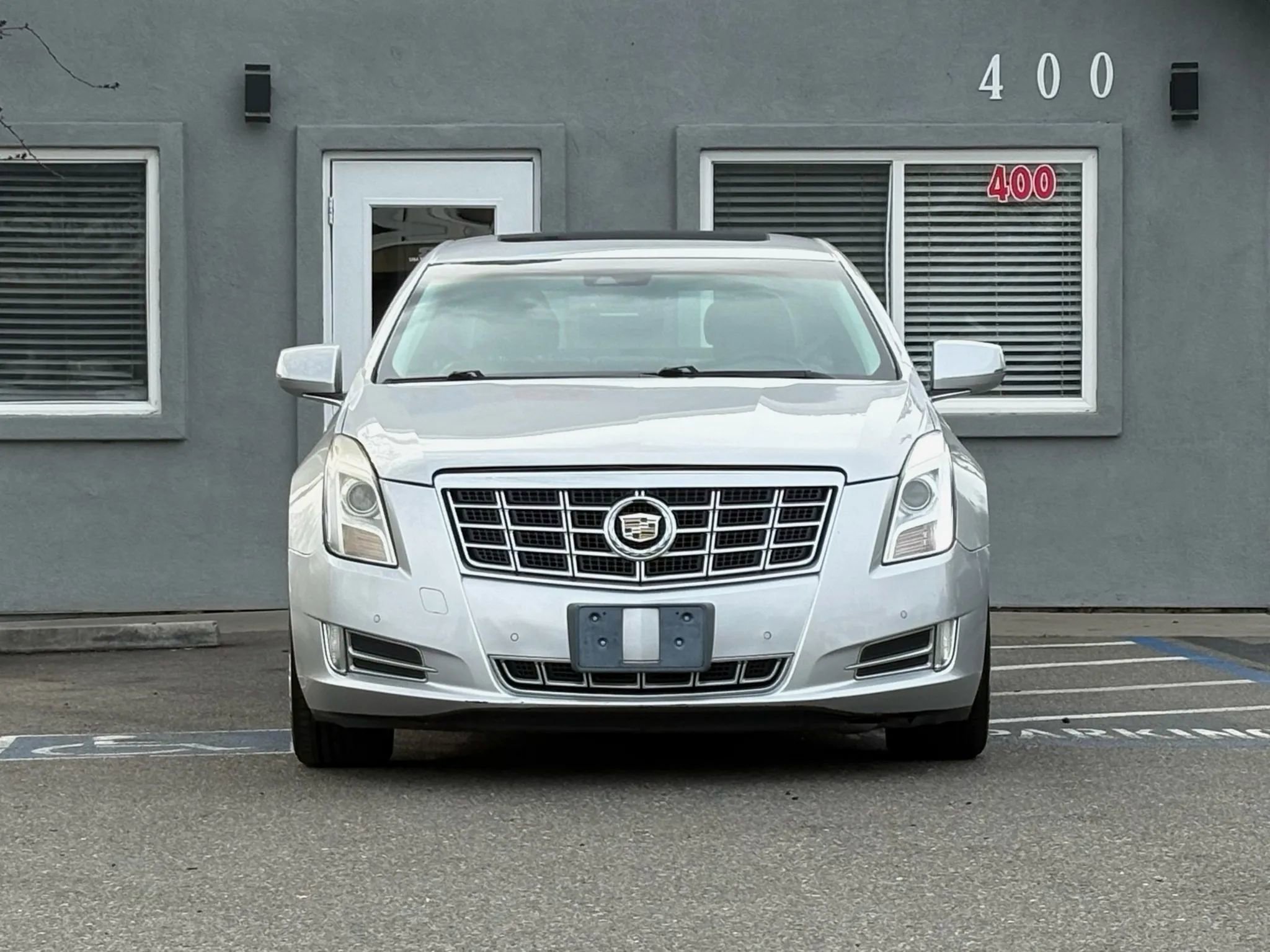 Used 2013 Cadillac XTS Luxury w/ Driver Awareness Package FWD image 2