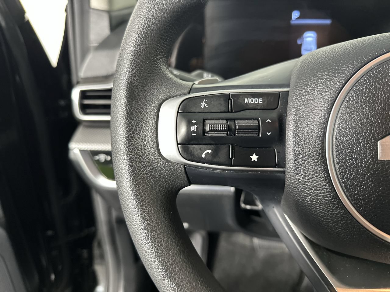 Certified 2023 Kia Sportage LX FWD image 6