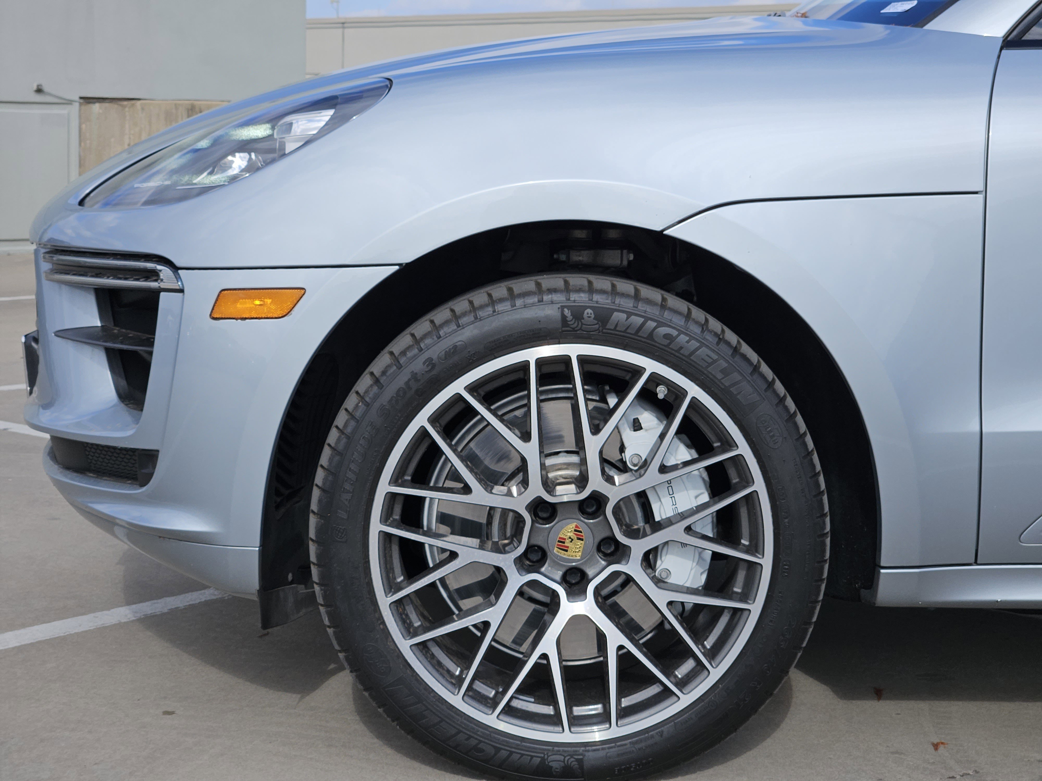 Used 2021 Porsche Macan Turbo image 13