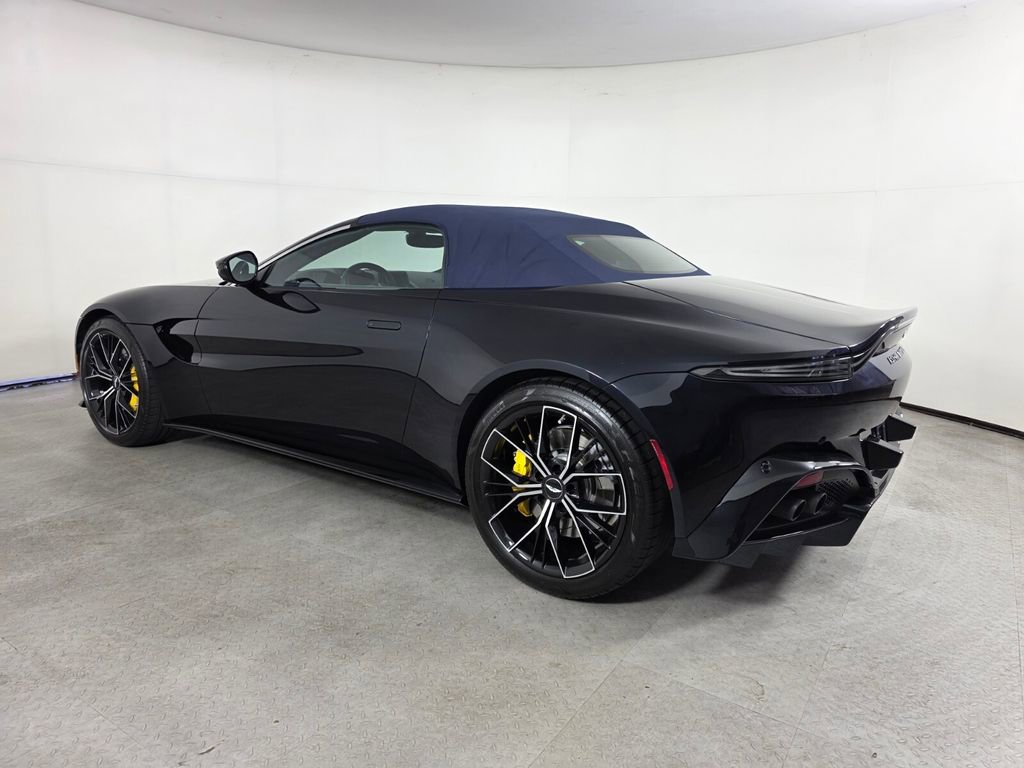 Used 2023 Aston Martin V8 Vantage Roadster RWD image 7