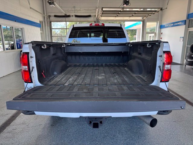 Used 2017 GMC Sierra 3500 Denali w/ Duramax Plus Package AWD/4WD image 11