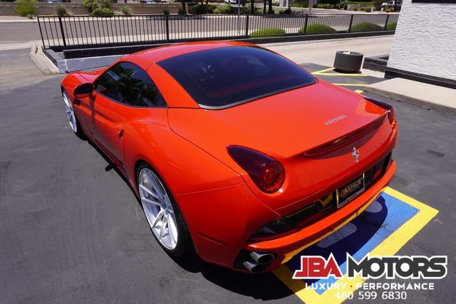 Used 2014 Ferrari California RWD image 47
