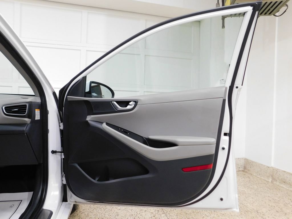 Used 2018 Hyundai Ioniq Limited FWD image 89