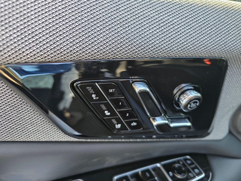 New 2026 Cadillac Optiq Luxury 2 AWD/4WD image 38
