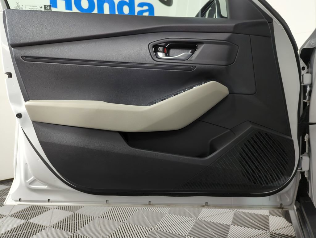 Certified 2025 Honda Accord LX image 9