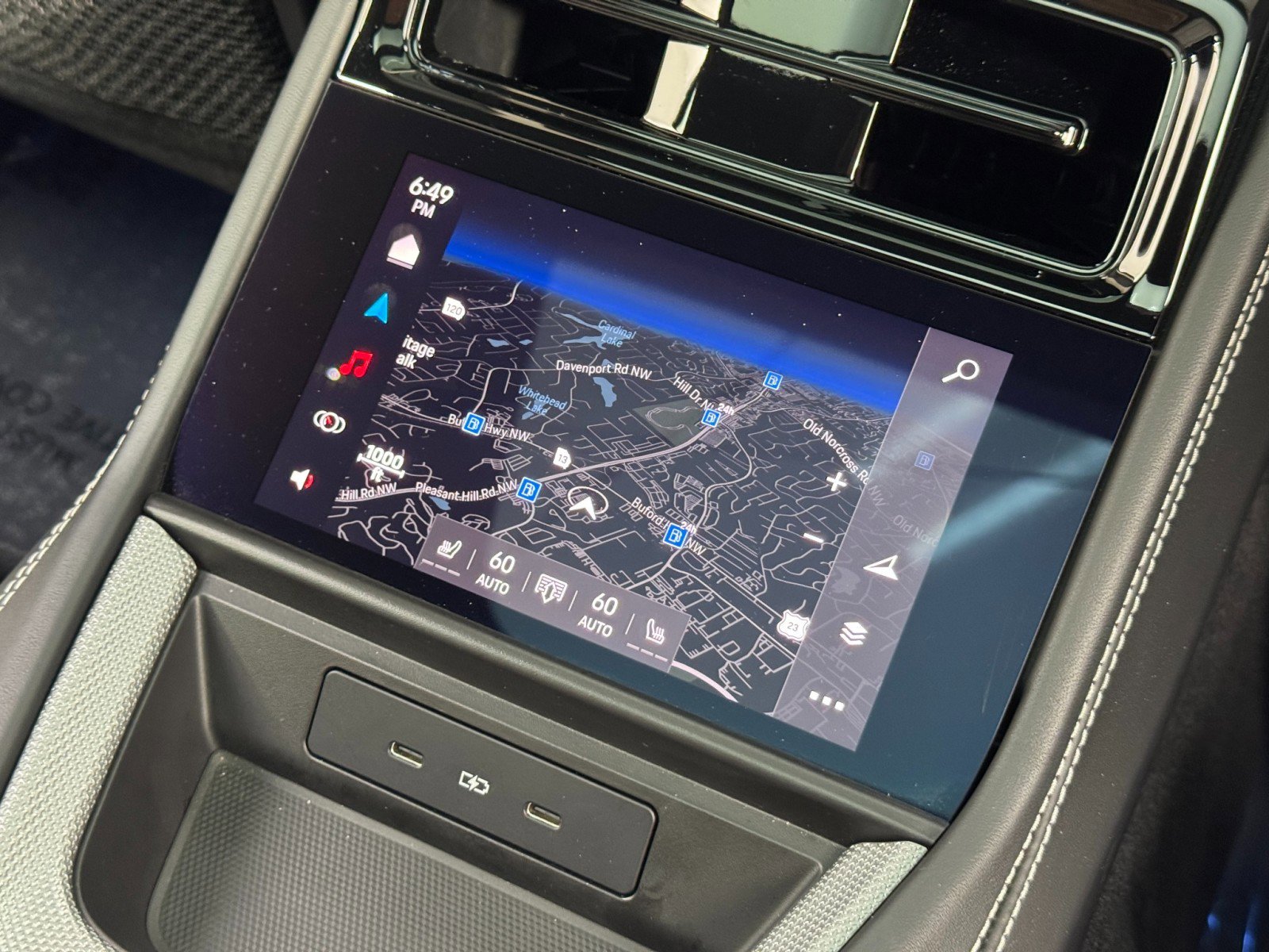 Used 2024 Porsche Panamera 4 w/ Premium Package image 36