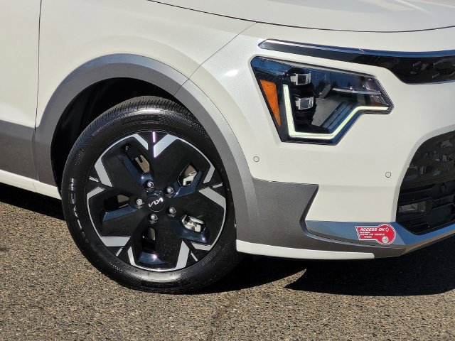 Used 2024 Kia Niro Wave w/ Wave Preserve Package FWD image 6