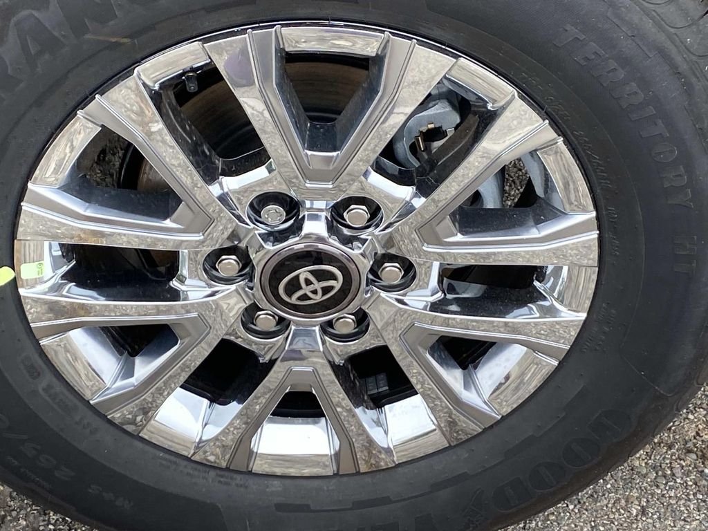 New 2026 Toyota Tacoma Limited AWD/4WD image 6