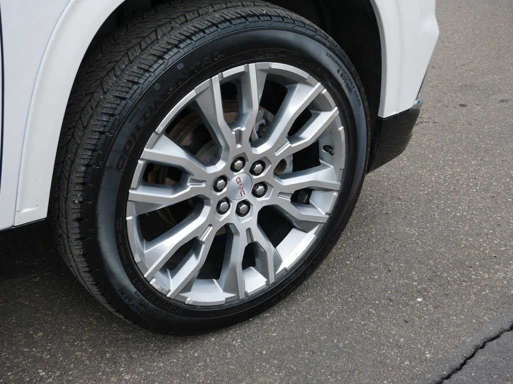 Used 2024 GMC Acadia Denali image 9