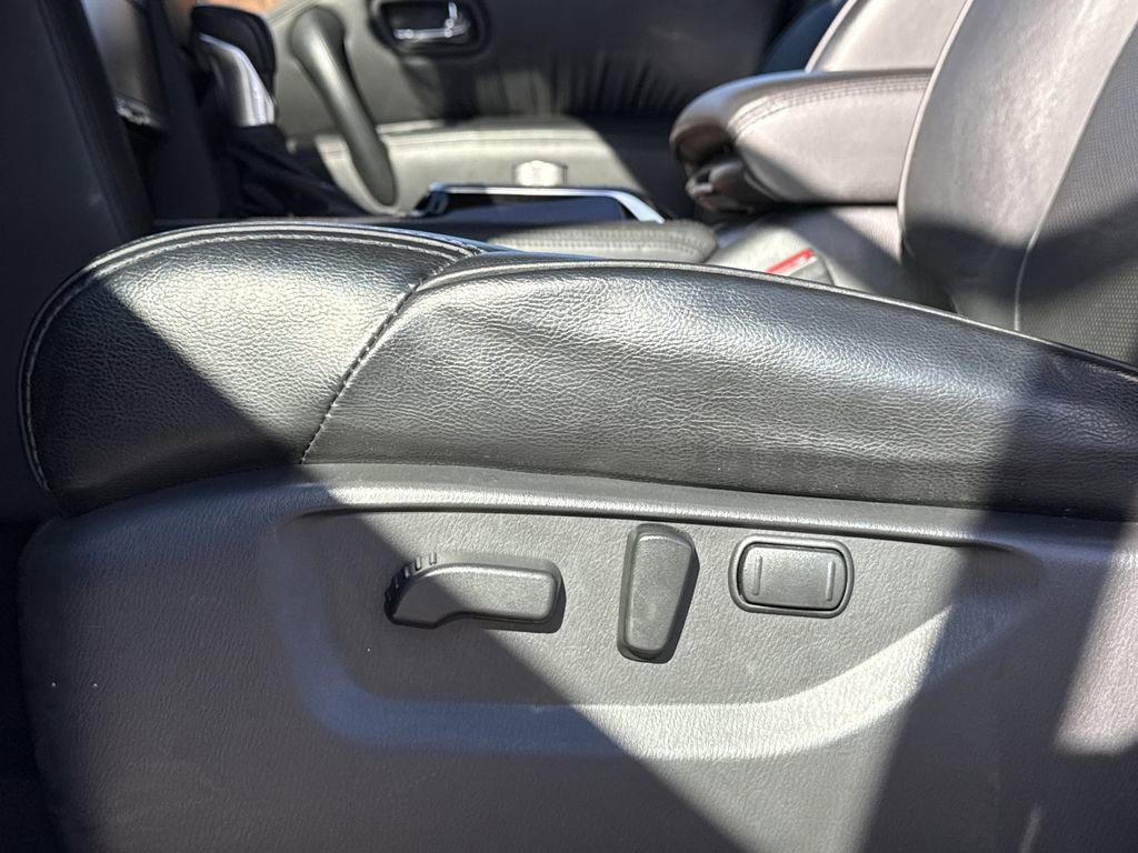 Used 2023 Nissan Armada SL image 26