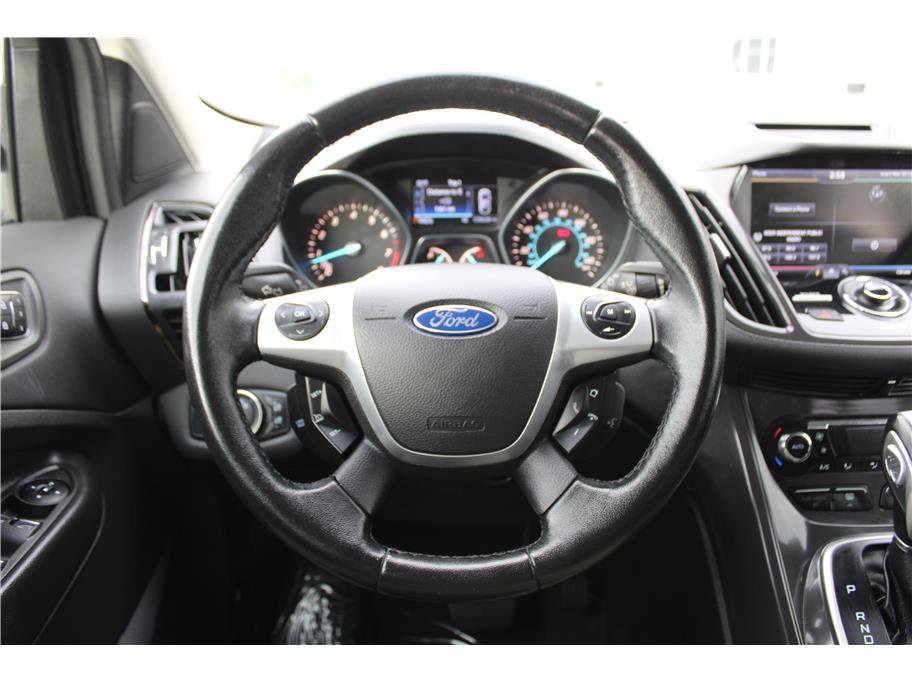 Used 2014 Ford Escape Titanium w/ Equipment Group 401A AWD/4WD image 18