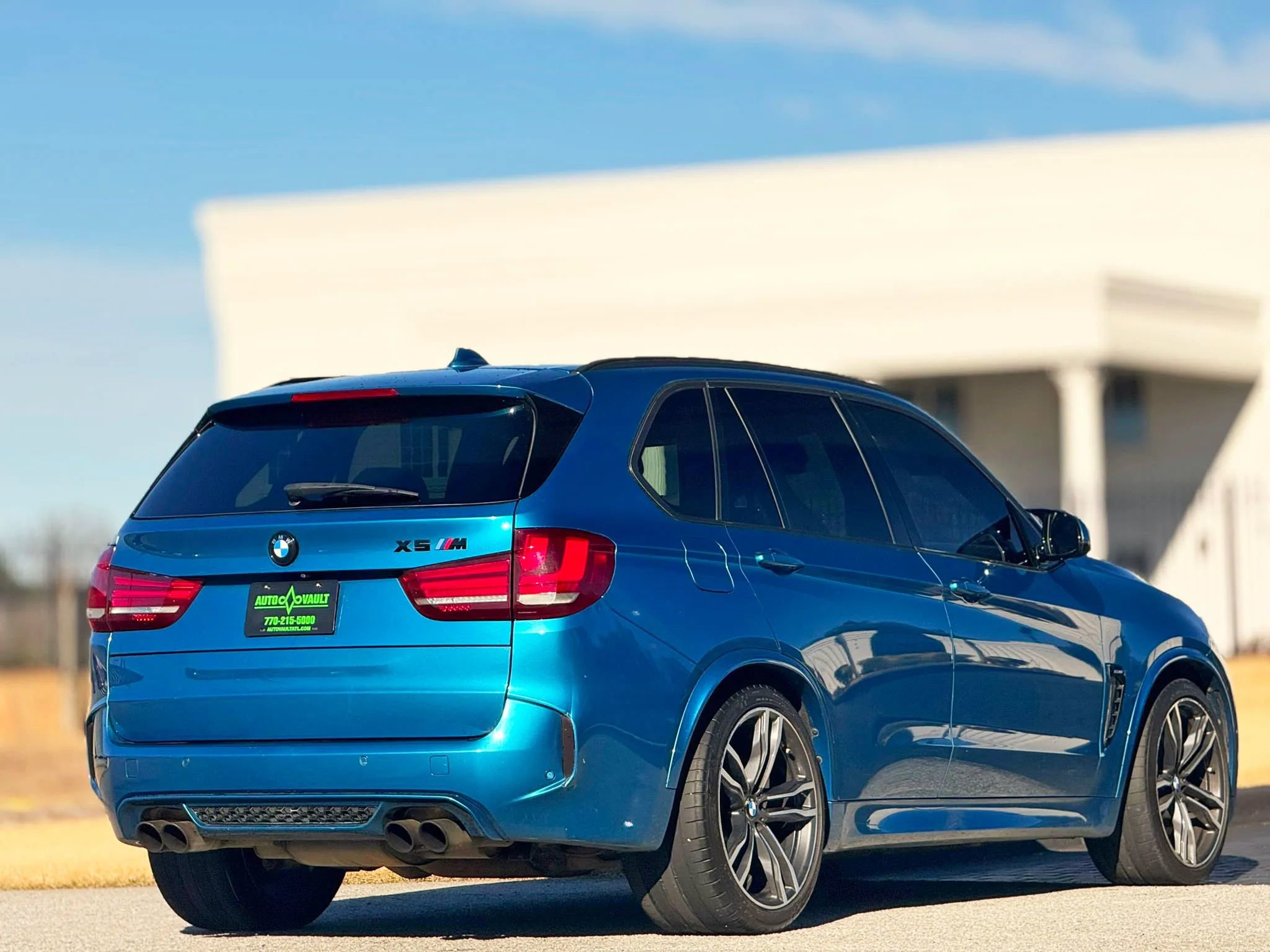 Used 2016 BMW X5 M image 10