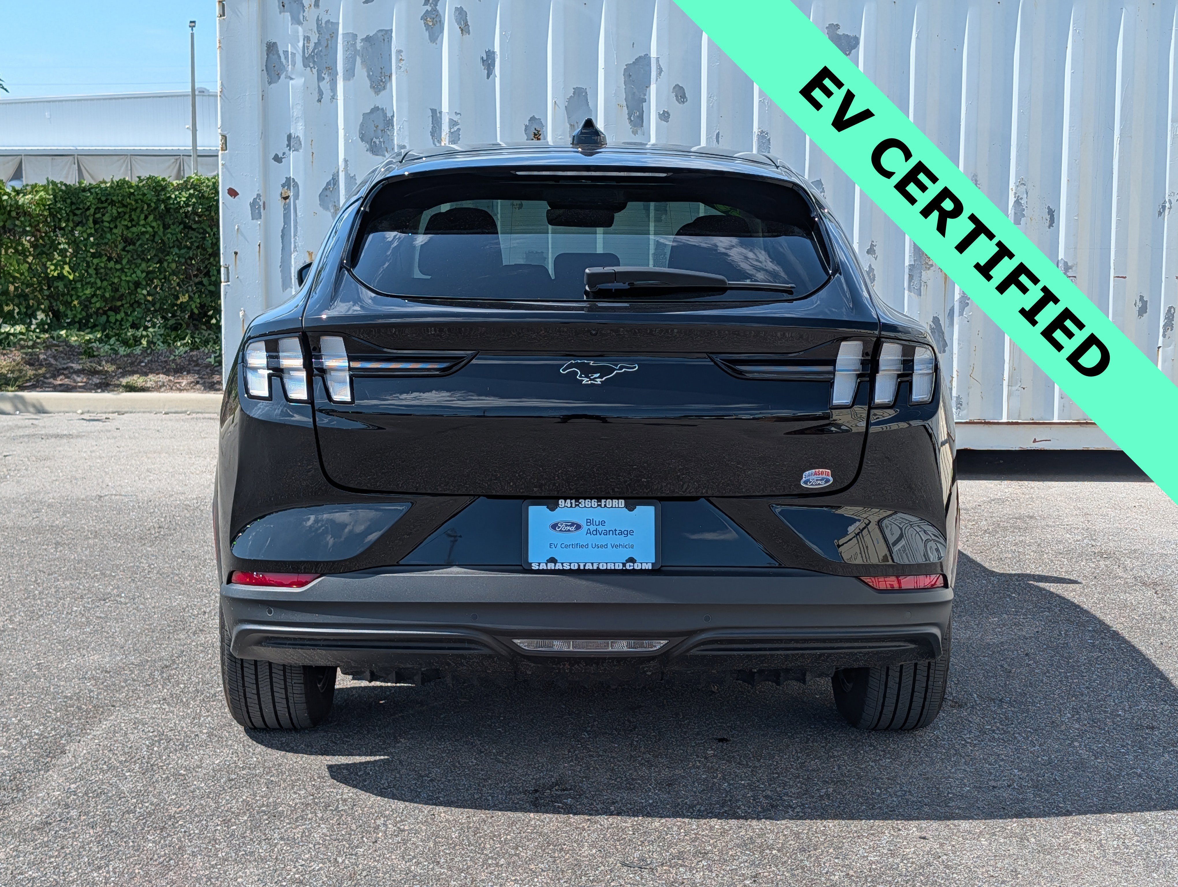 Certified 2025 Ford Mustang Mach-E Premium AWD/4WD image 5