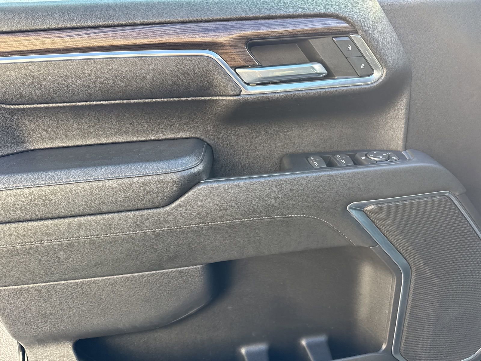 Used 2022 Chevrolet Silverado 1500 LT image 18