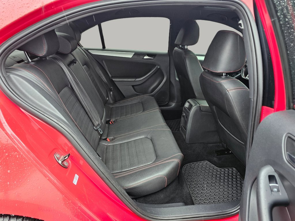 Used 2012 Volkswagen Jetta GLI Autobahn image 22