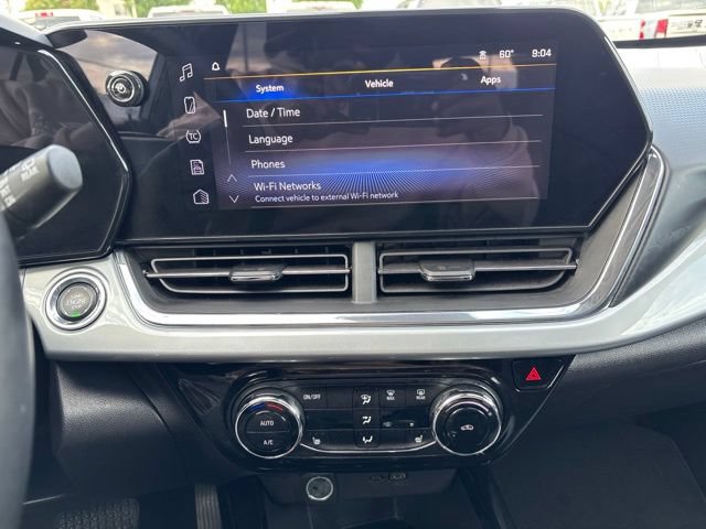 Used 2025 Chevrolet Trax LT w/ LT Convenience Package FWD image 22