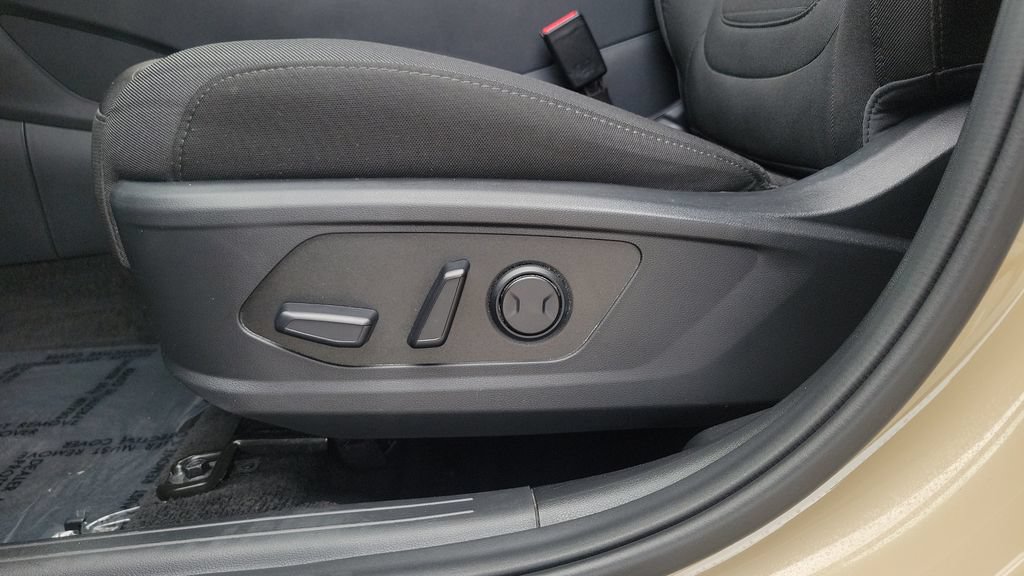 Used 2024 Hyundai Santa Cruz SEL FWD image 16