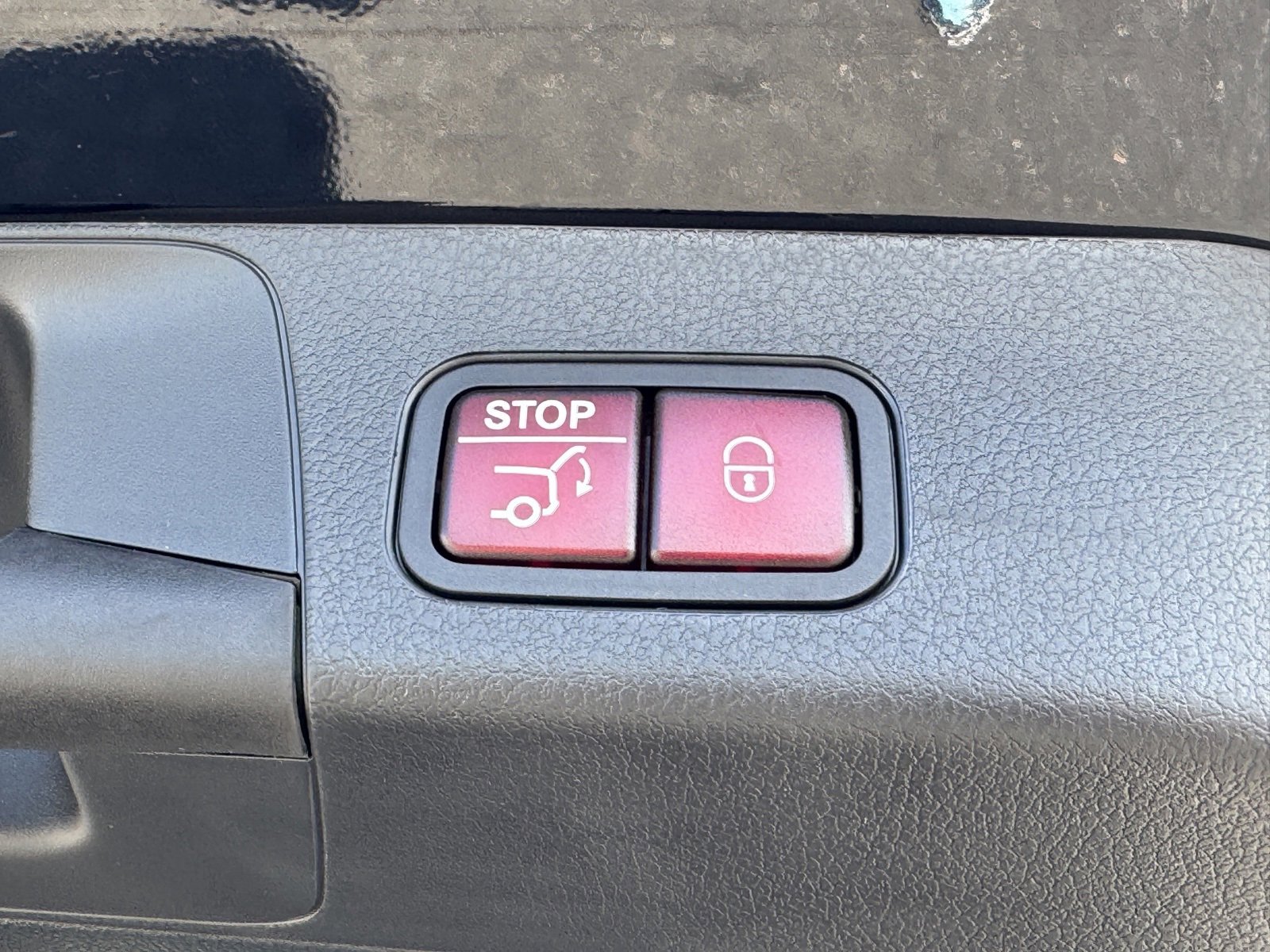 New 2026 Mercedes-Benz GLB 250 image 15