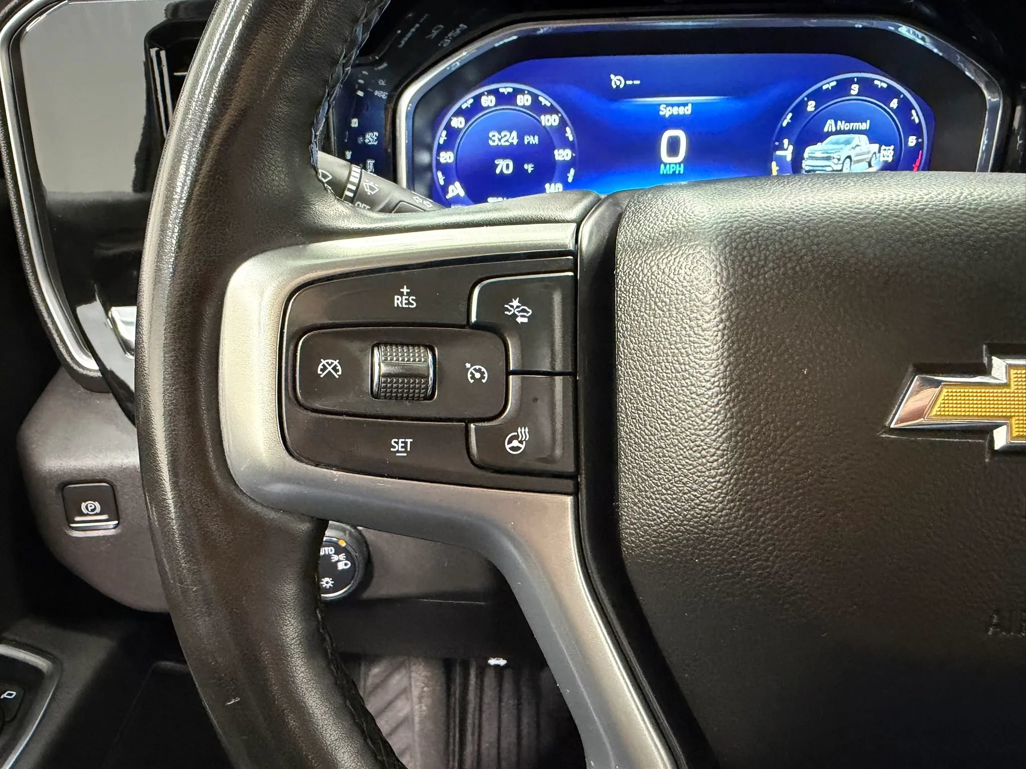 Used 2023 Chevrolet Silverado 1500 LT w/ Z71 Off-Road Package AWD/4WD image 28