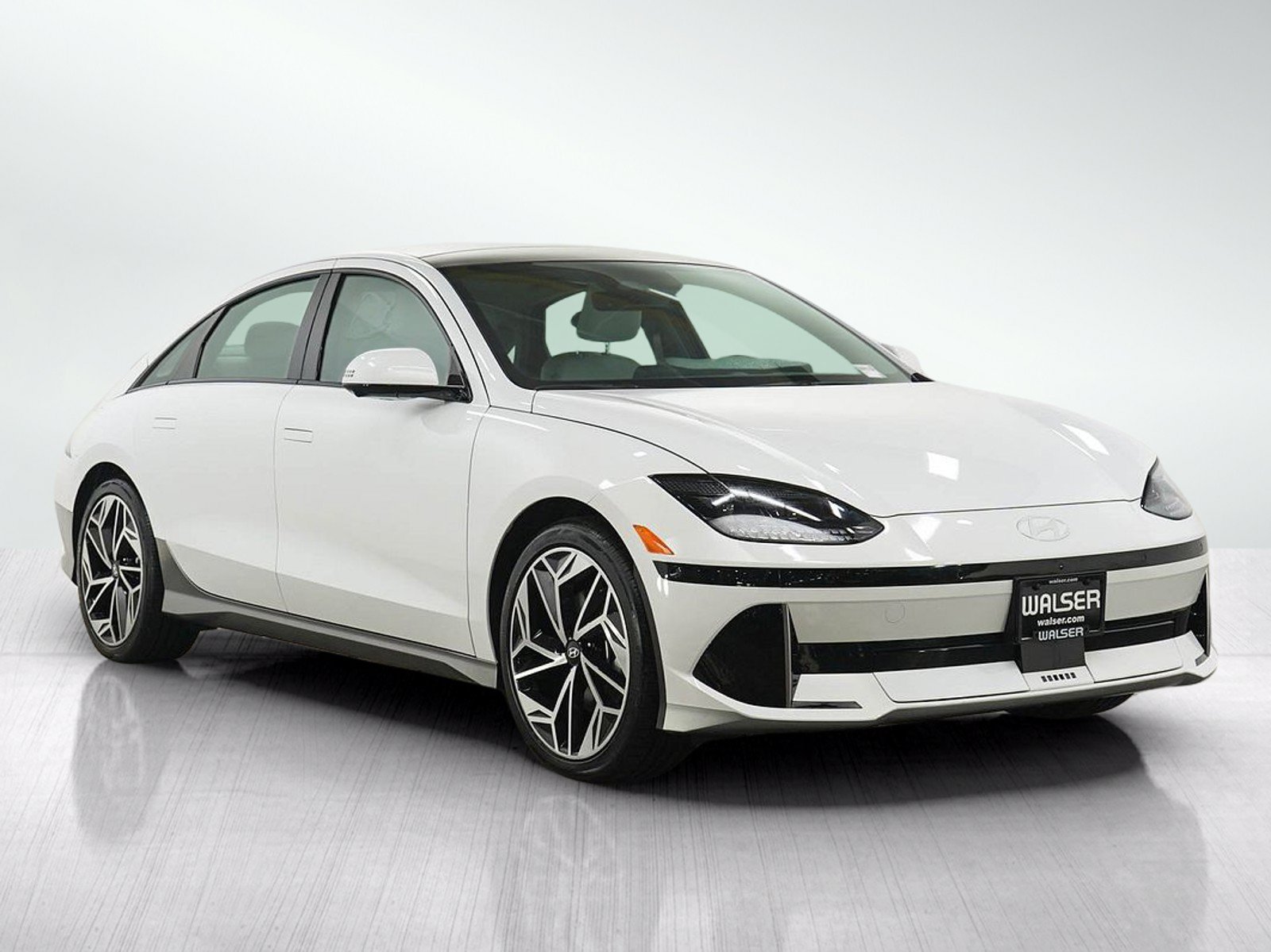 Used 2024 Hyundai Ioniq 6 Limited AWD/4WD image 7