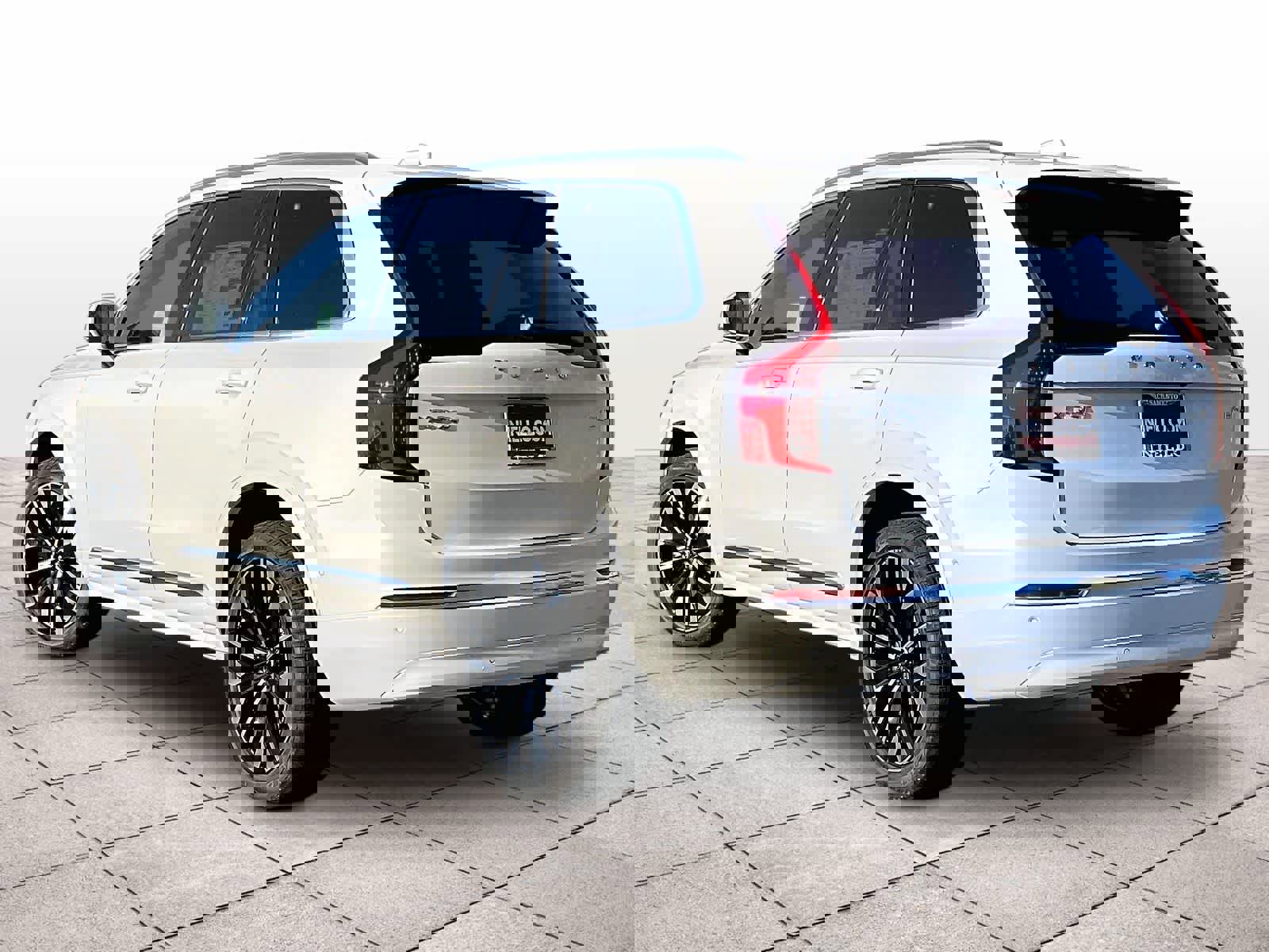 New 2026 Volvo XC90 B6 Ultra w/ Protection Package image 3