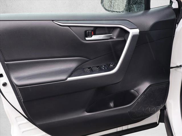 Certified 2022 Toyota RAV4 XLE AWD/4WD image 10