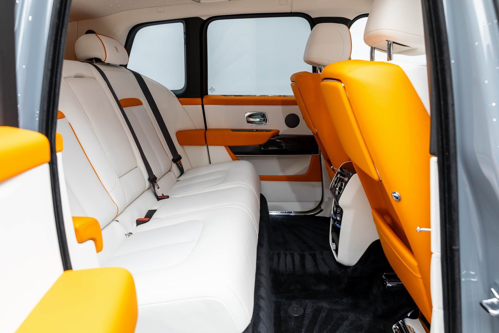 New 2026 Rolls-Royce Cullinan Black Badge image 52