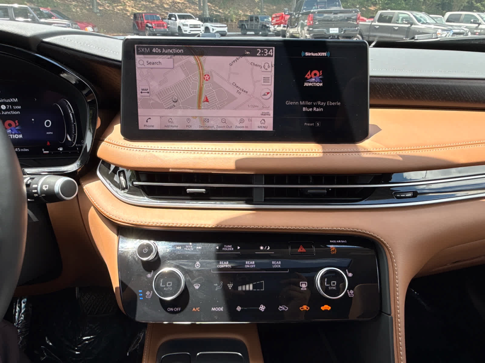 Used 2025 INFINITI QX60 Sensory AWD/4WD image 19