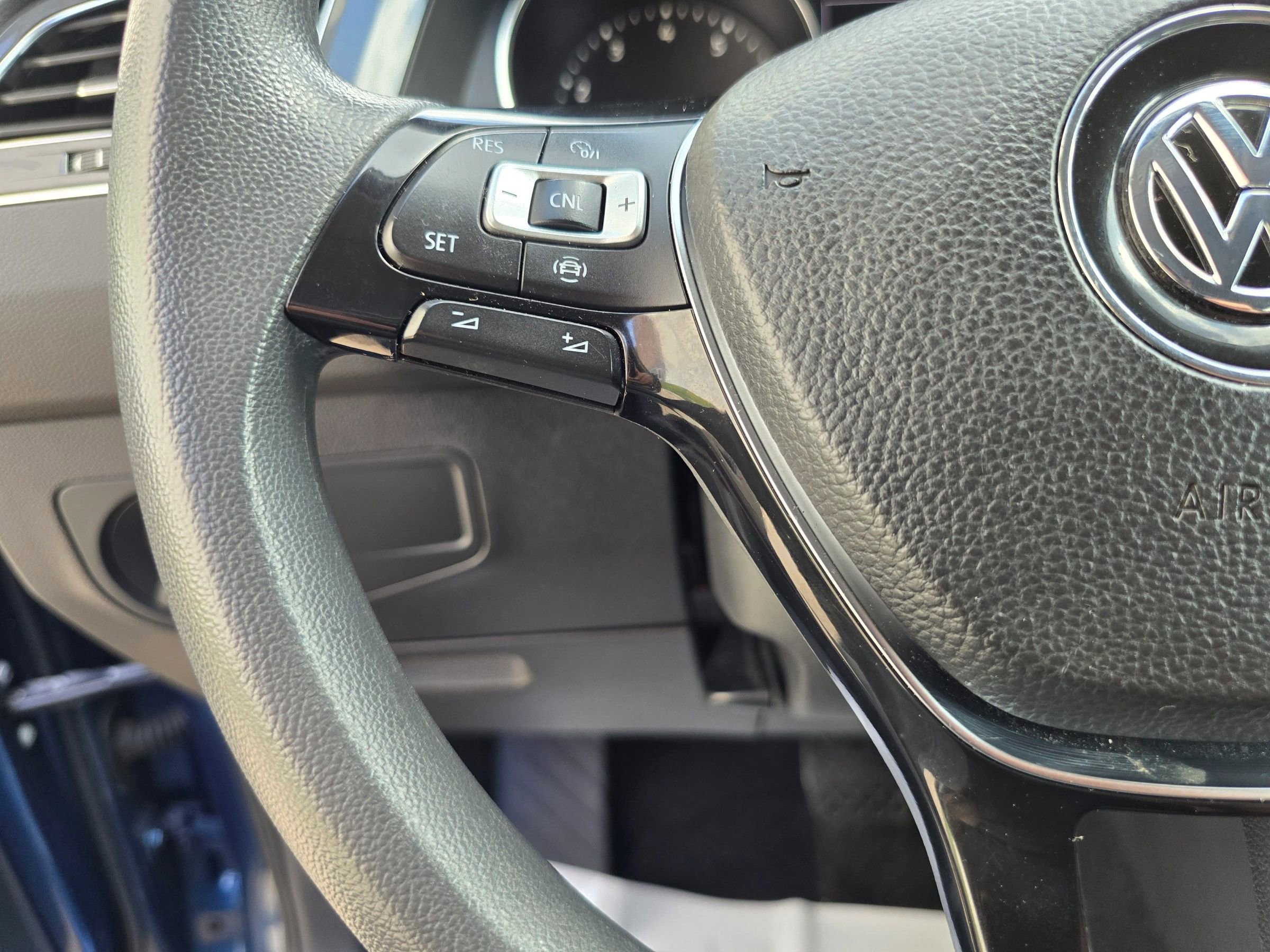 Used 2019 Volkswagen Tiguan S FWD image 27