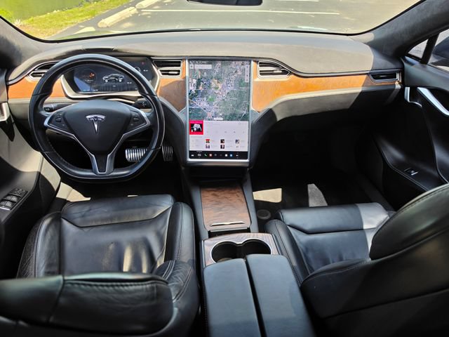 Used 2017 Tesla Model S 75 RWD image 2