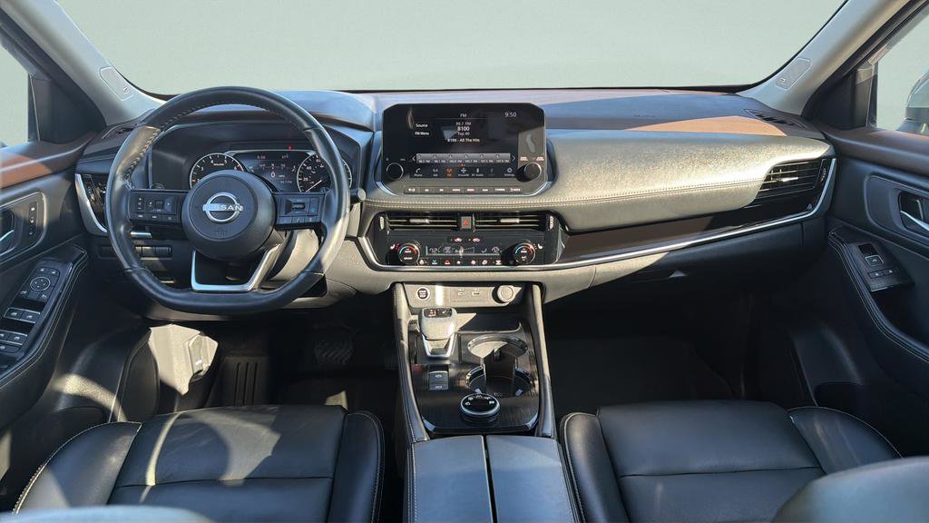 Used 2023 Nissan Rogue SL w/ SL Premium Package image 12