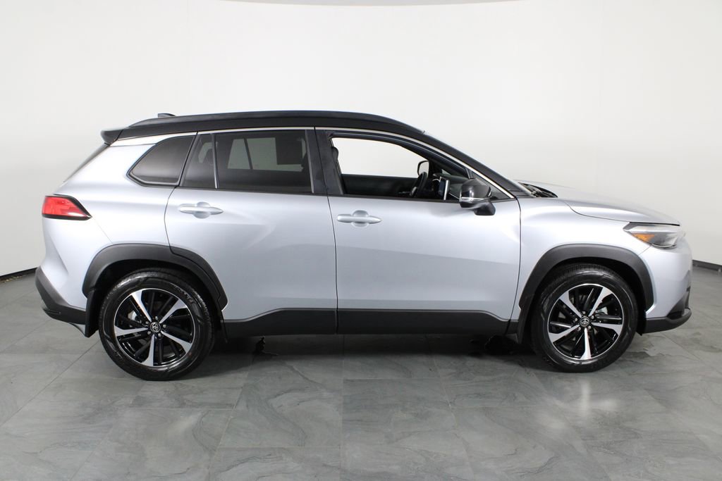 Used 2025 Toyota Corolla Cross AWD Hybrid w/ Convenience Package image 14