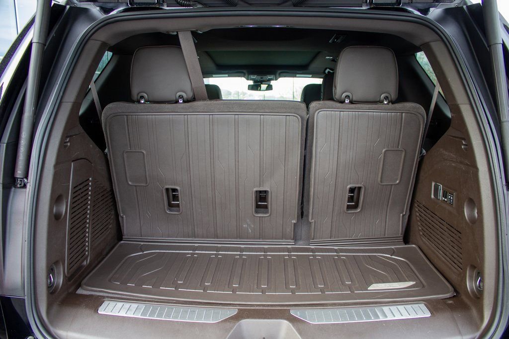 Used 2023 GMC Yukon Denali w/ LPO, Floor Liner Package image 23