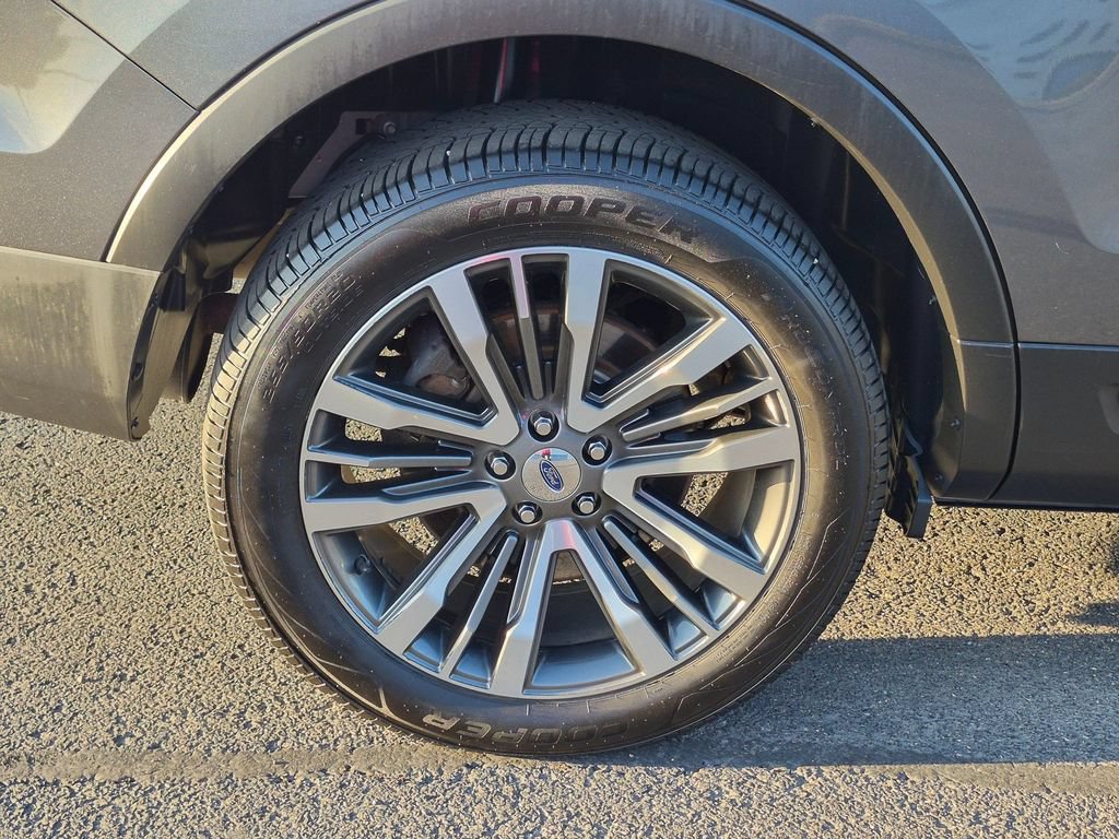 Used 2017 Ford Explorer Platinum AWD/4WD image 31