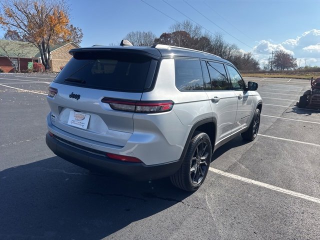 New 2025 Jeep Grand Cherokee L Limited w/ Trailer Tow Package image 7
