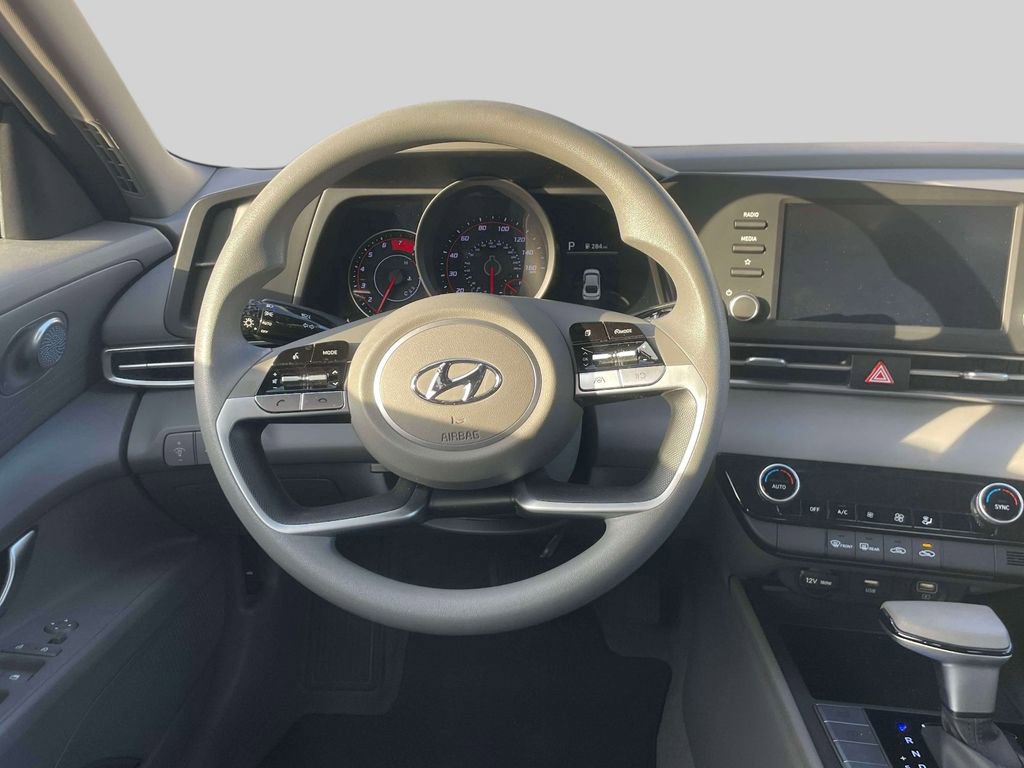 Used 2023 Hyundai Elantra SEL w/ Preferred Accessory Package image 14
