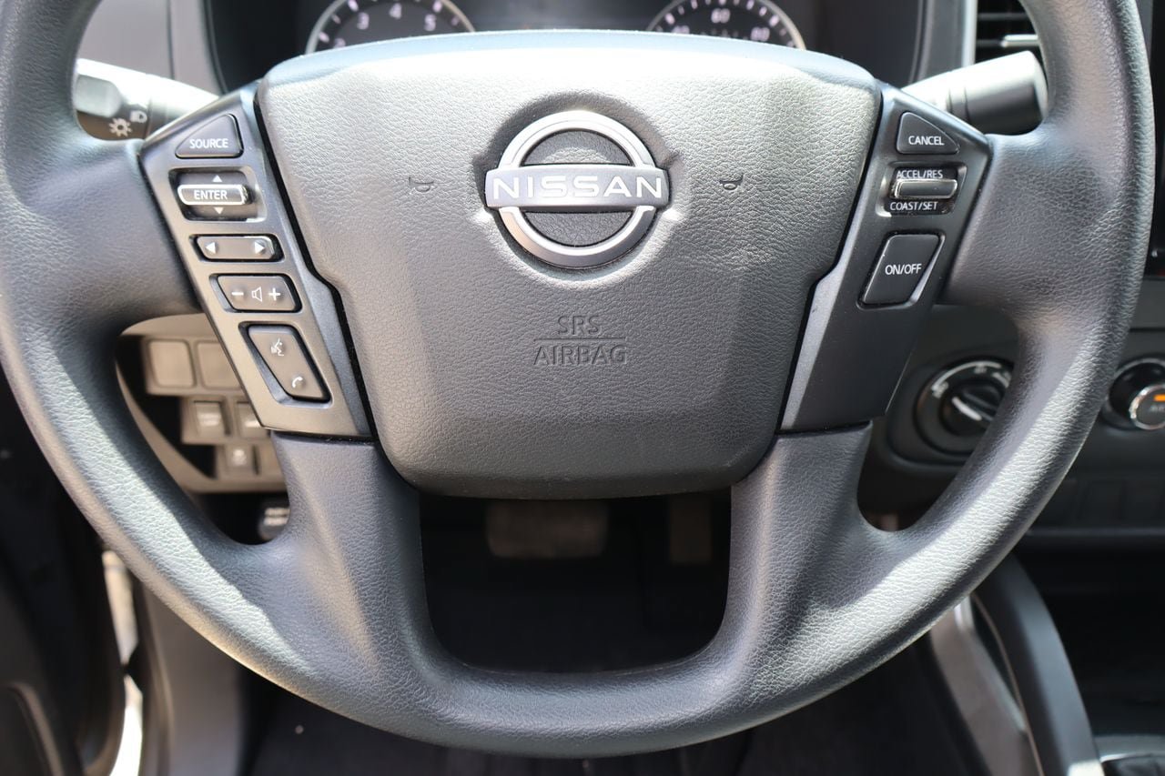 Used 2024 Nissan Frontier SV AWD/4WD image 11