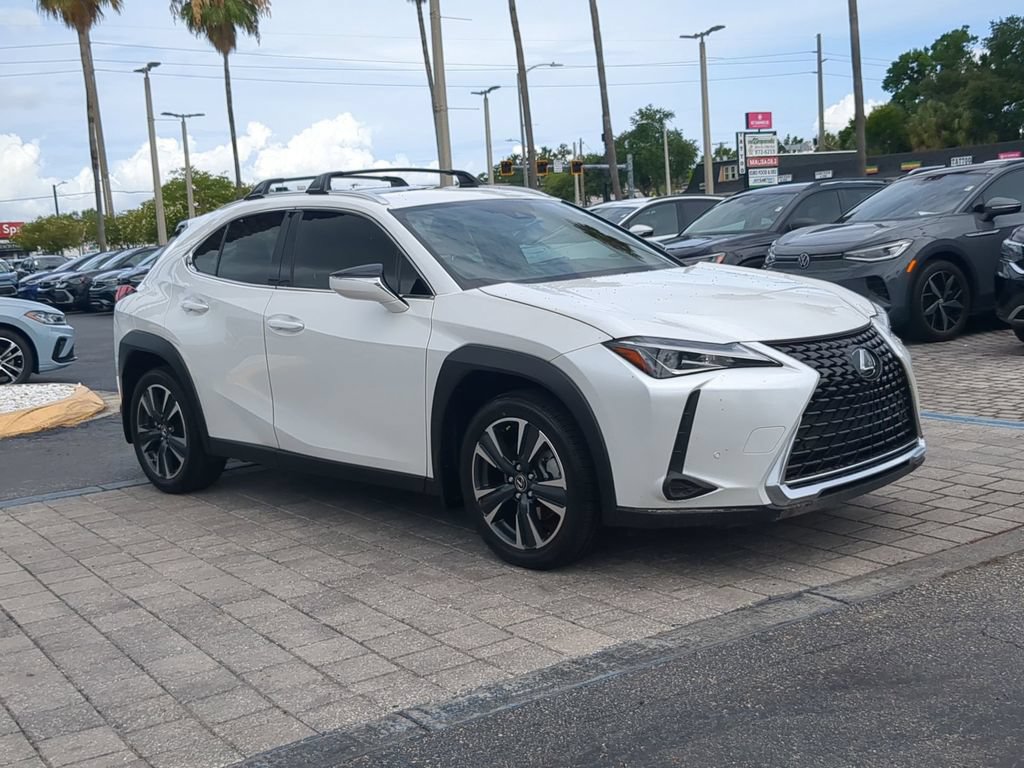 Used 2022 Lexus UX 200 w/ Accessory Package (Z2) FWD image 2