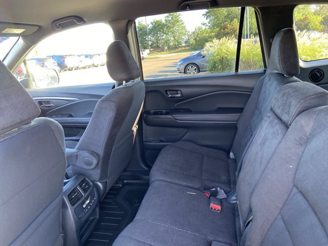 Used 2022 Honda Pilot Sport image 17