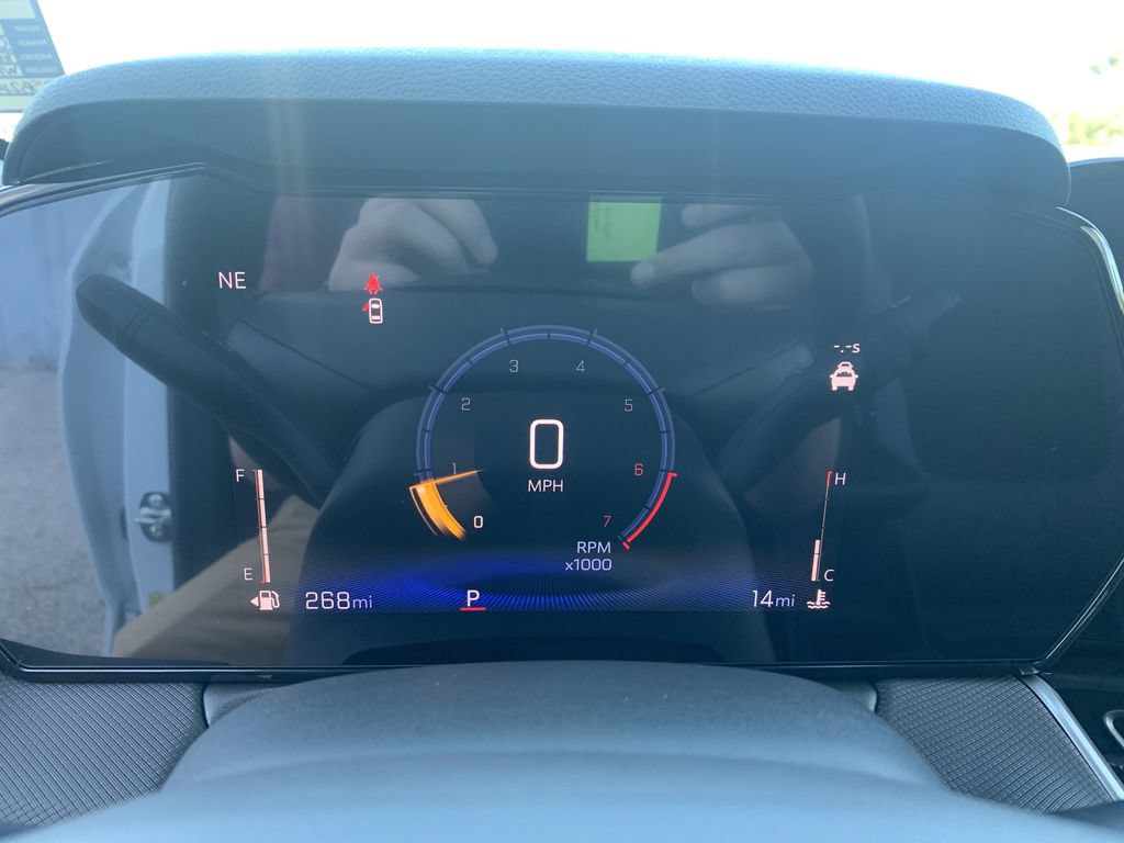 New 2025 Chevrolet TrailBlazer LT w/ Convenience Package FWD image 16