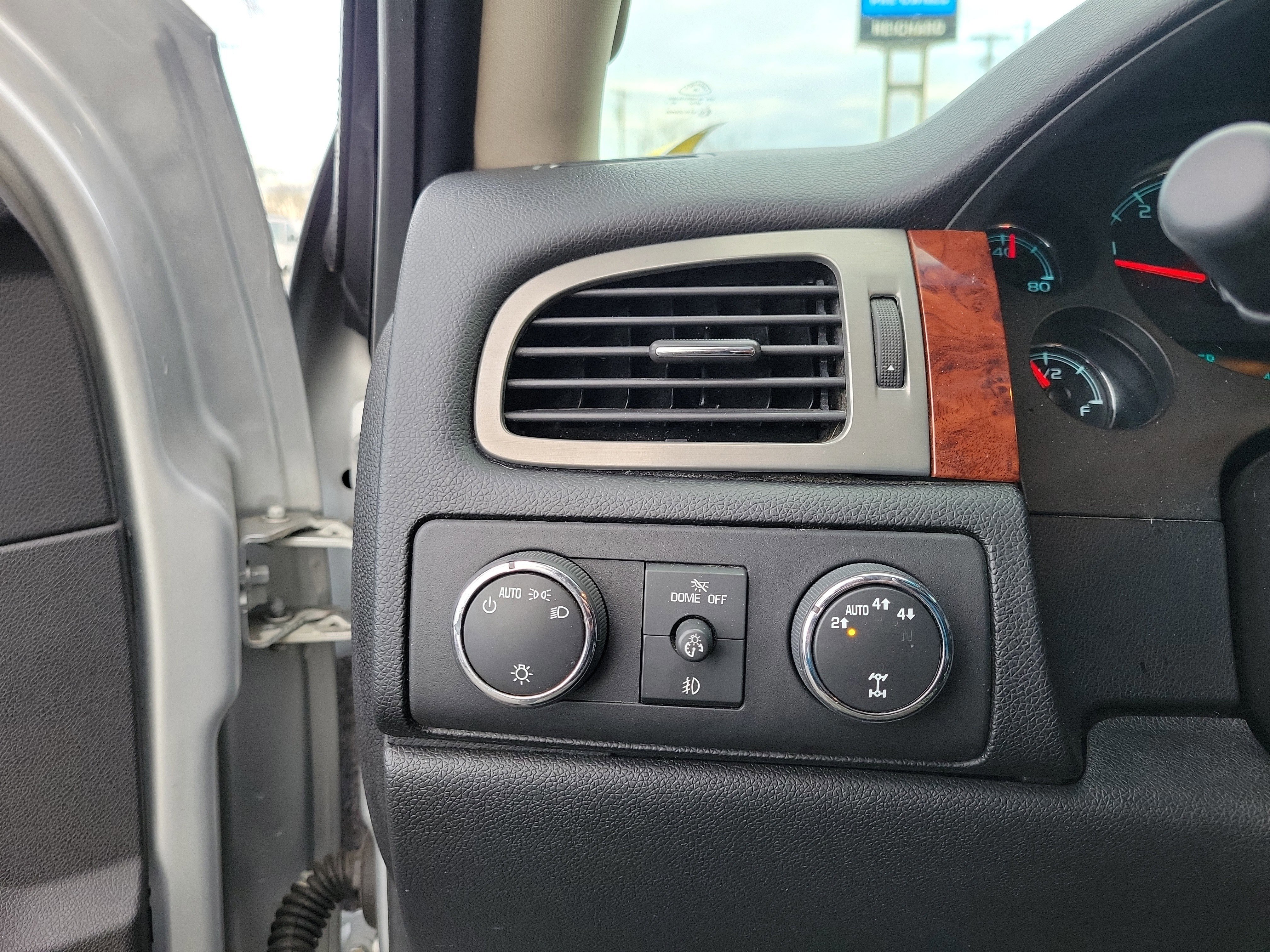 Used 2013 Chevrolet Avalanche LS w/ All-Star Edition image 20