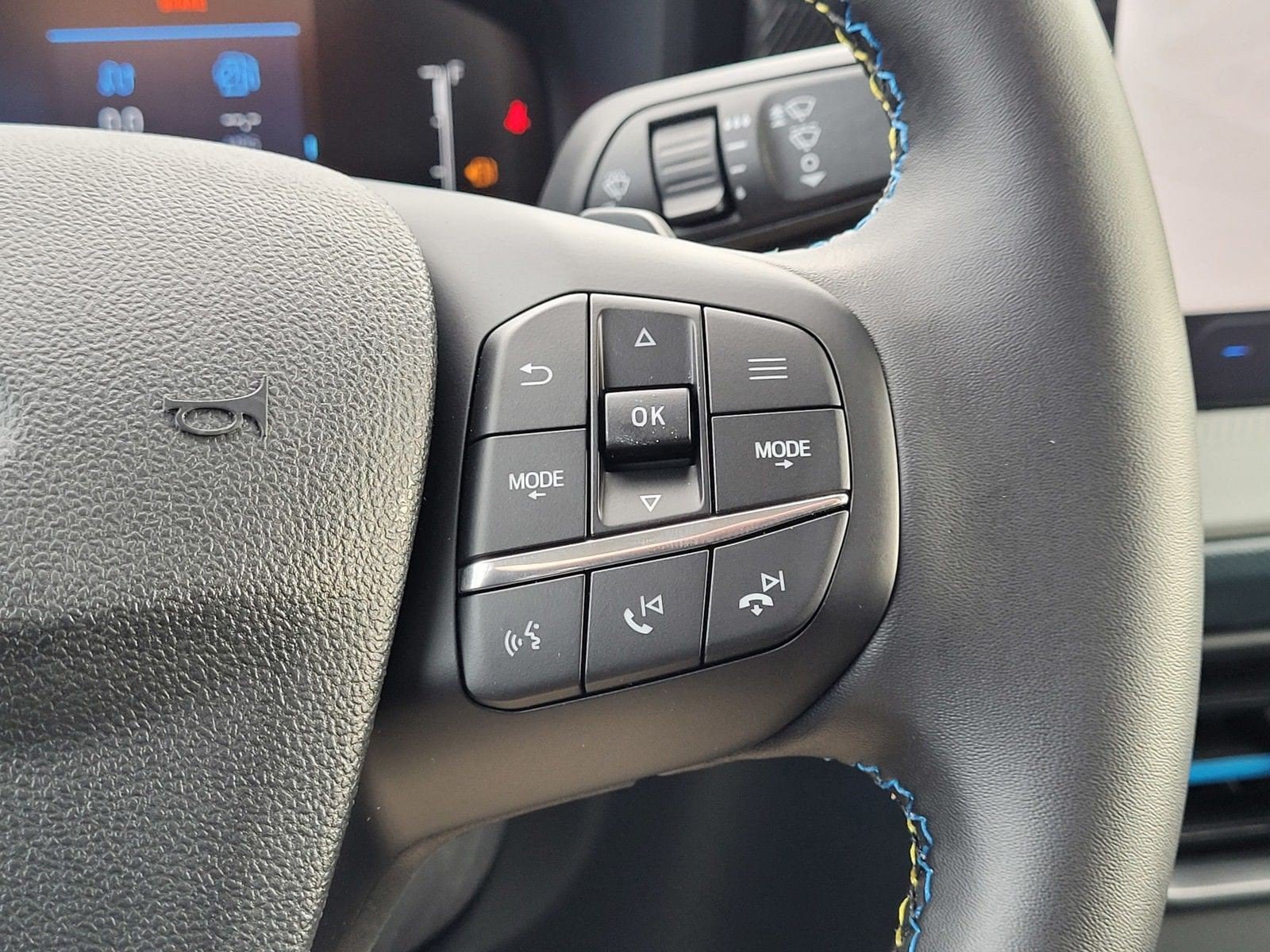 New 2026 Ford Maverick Lobo AWD/4WD image 18