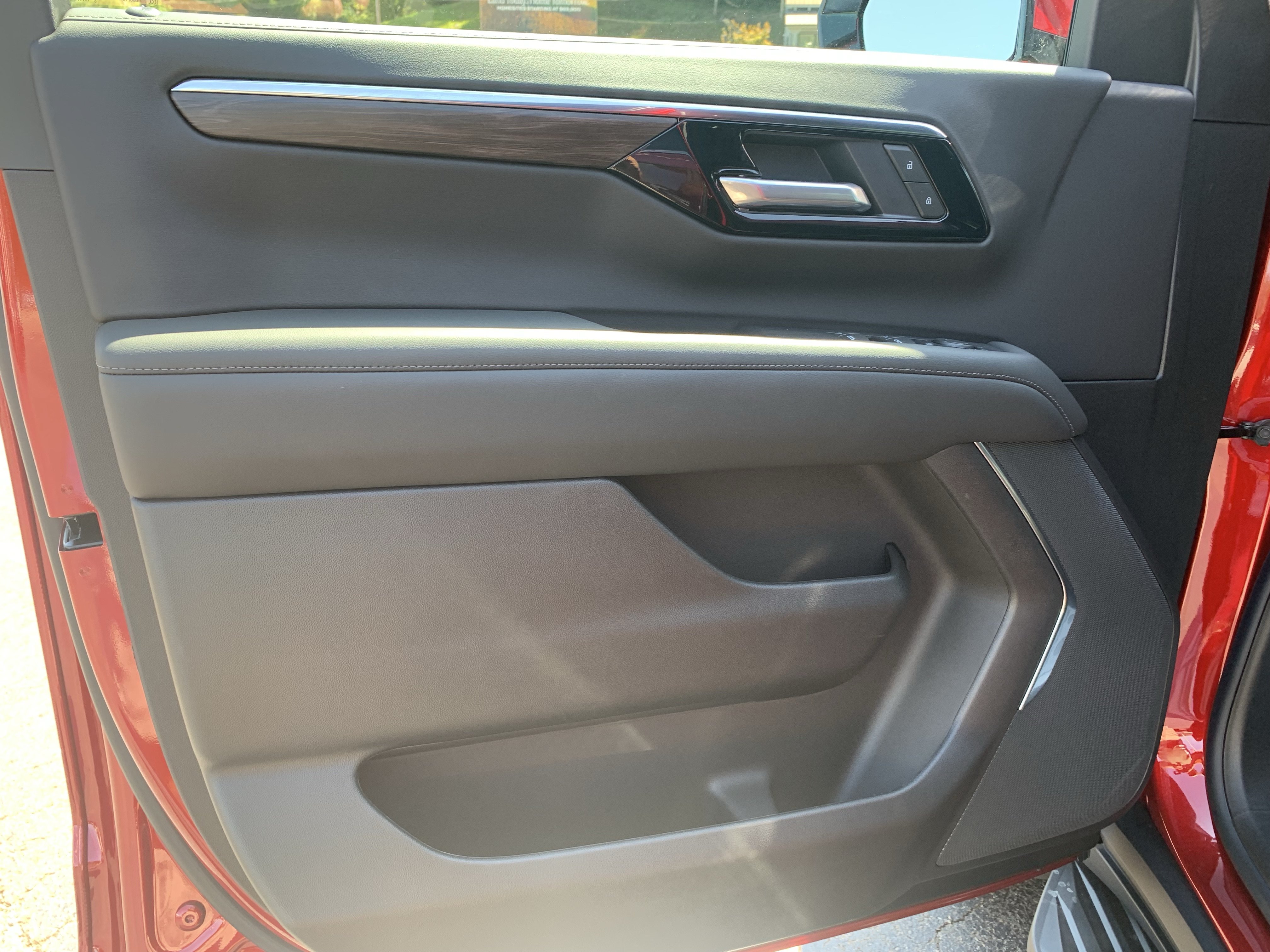 New 2026 Chevrolet Tahoe LS AWD/4WD image 6