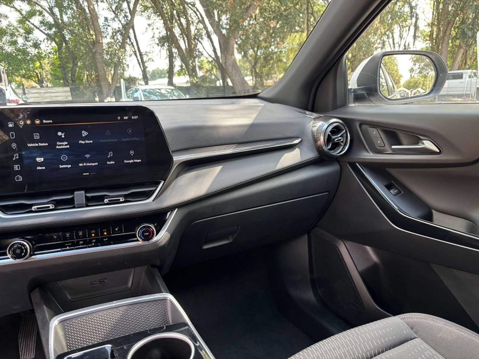 Used 2025 Chevrolet Equinox LT FWD image 34