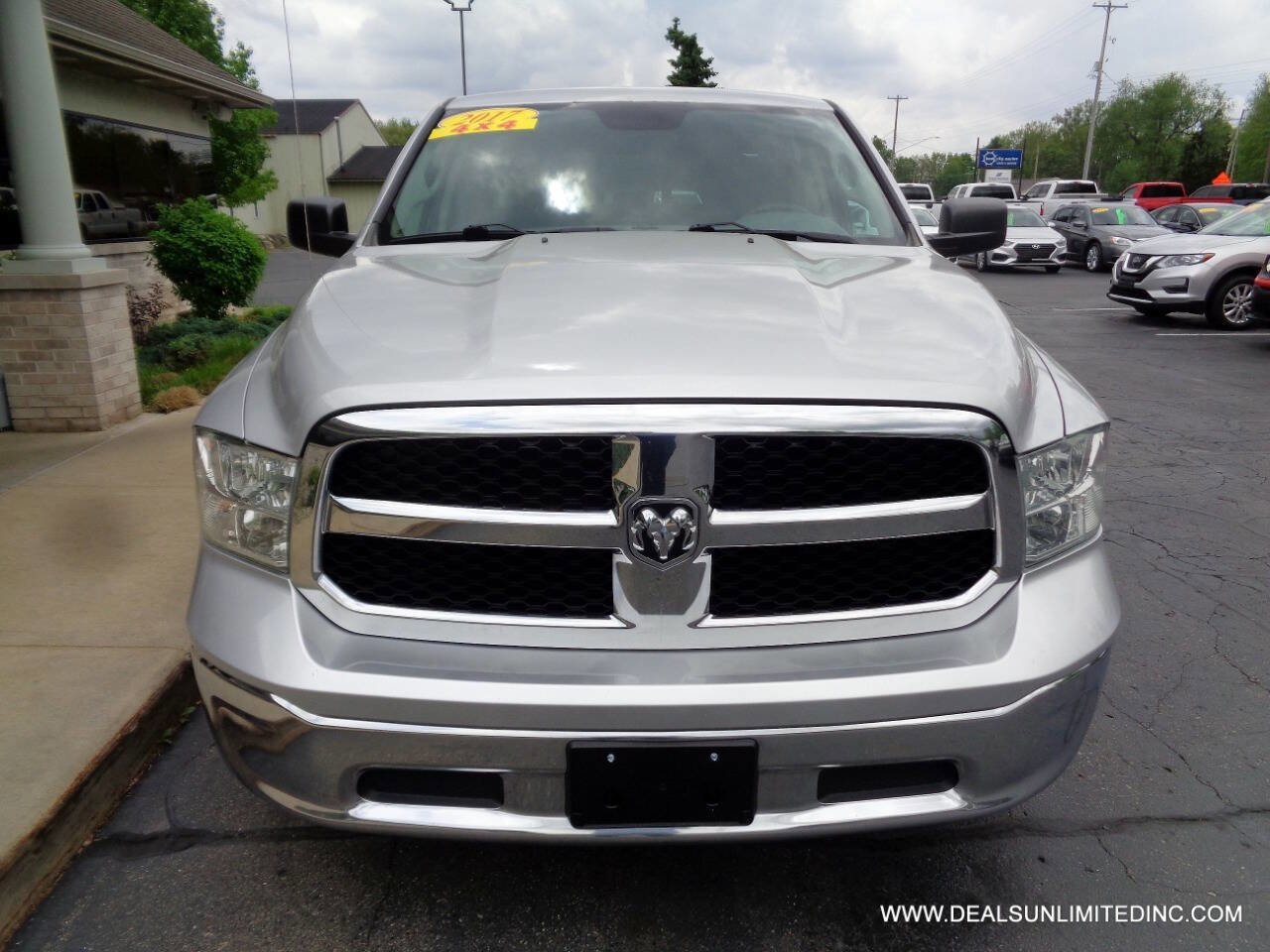Used 2017 RAM 1500 Classic SLT AWD/4WD image 22