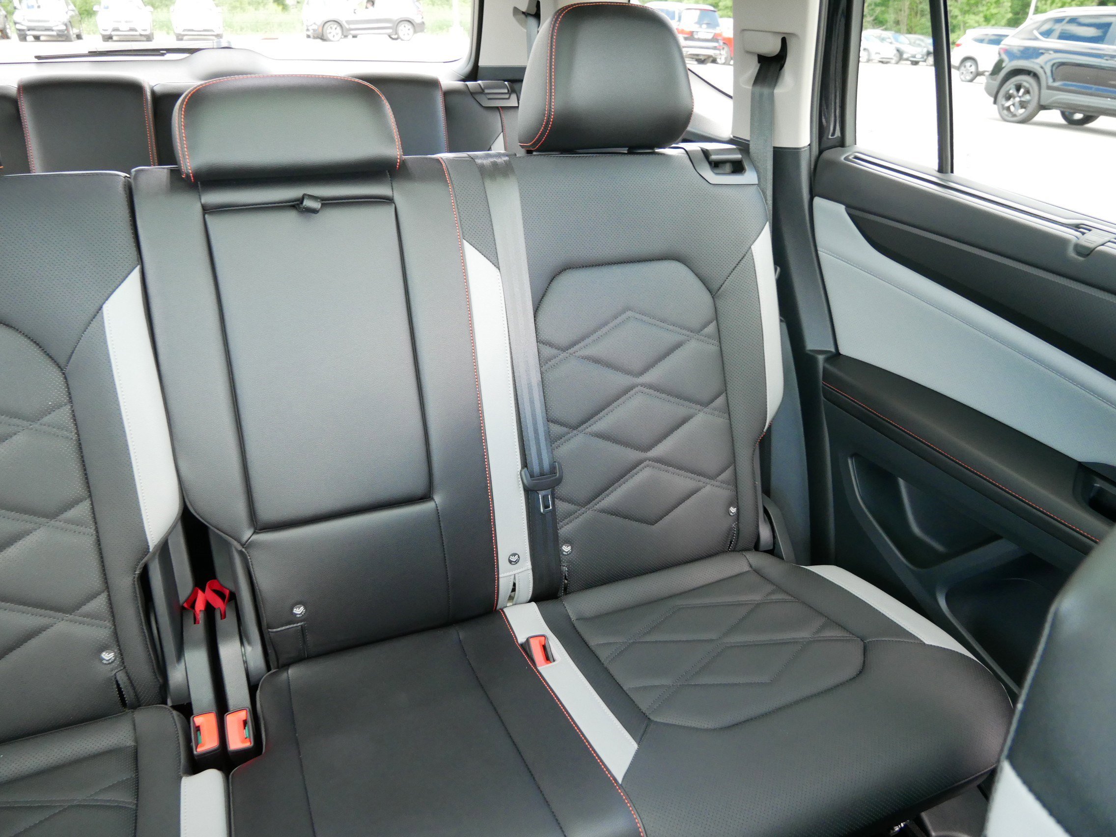 Certified 2025 Volkswagen Atlas Peak Edition SE image 14